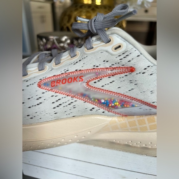 Brooks Men’s Glycerin 21 'Snow Dawn Straw' Road Running Shoes Size 9.5 - Picture 8 of 10